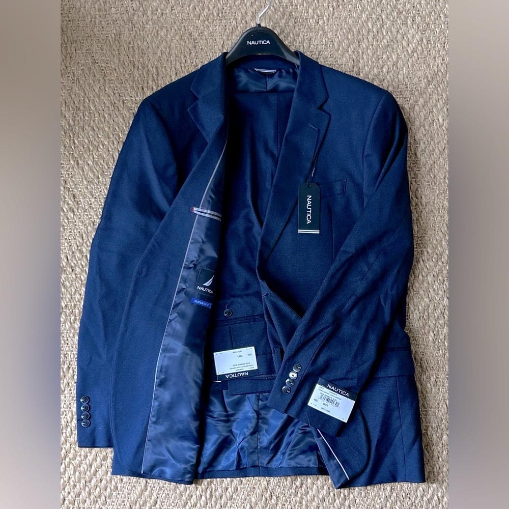Nautica Men’s Modern Fit Bi-Stretch Suit